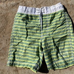 Gap green stripe swim trunks sz6/7